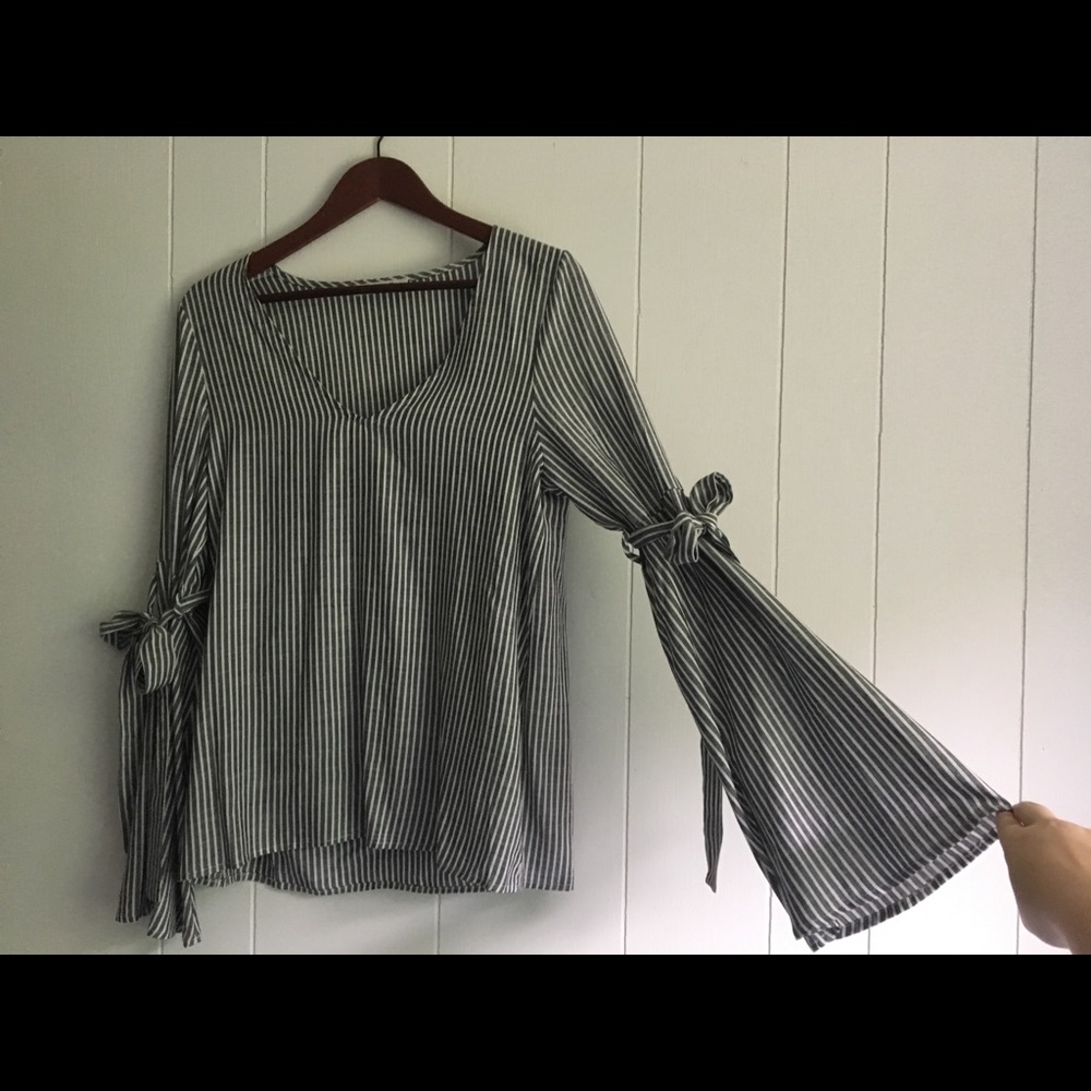 Bell Sleeve top with bow details